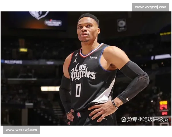 还能蹦！威少篮板直杀篮下造犯规